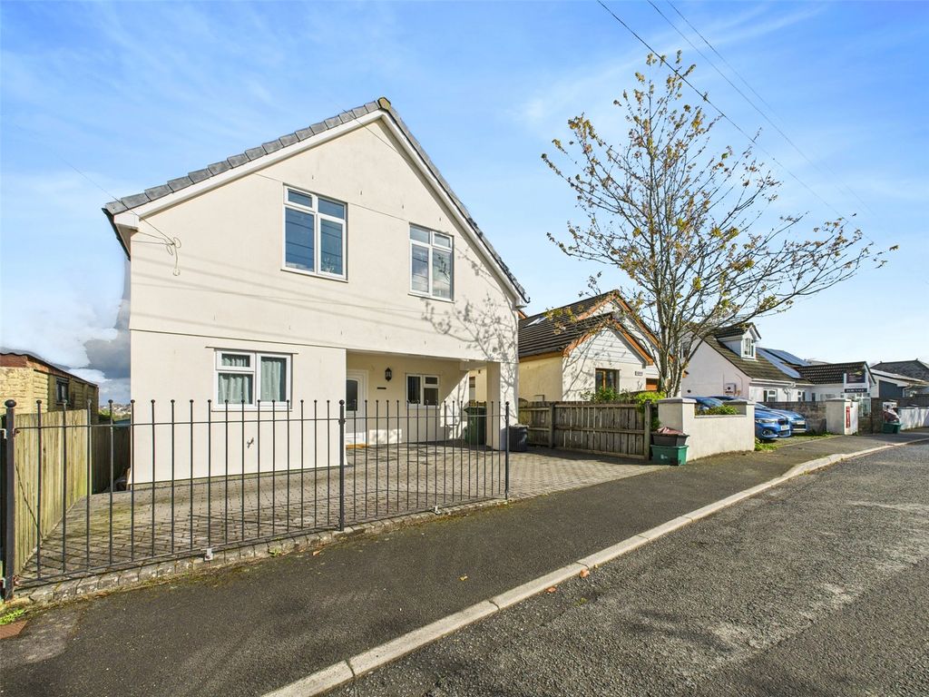 Property photo 2 of 32 Picture No. 10