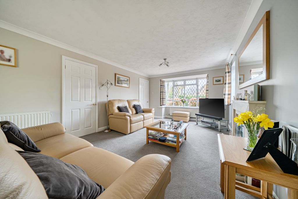 Property photo 2 of 16 1442111-7-69d7F2F7A6A46