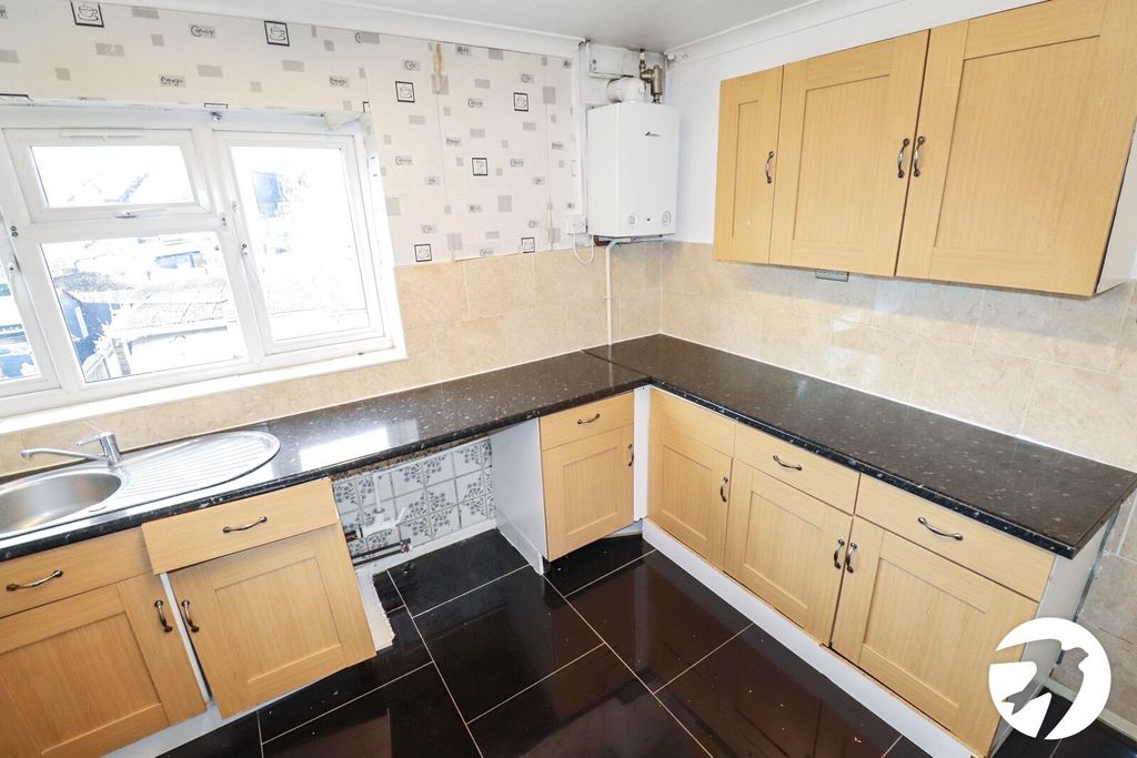 Property photo 3 of 13 Picture No. 11