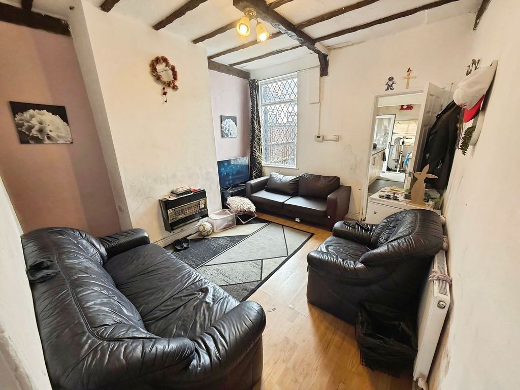Property photo 2 of 9
