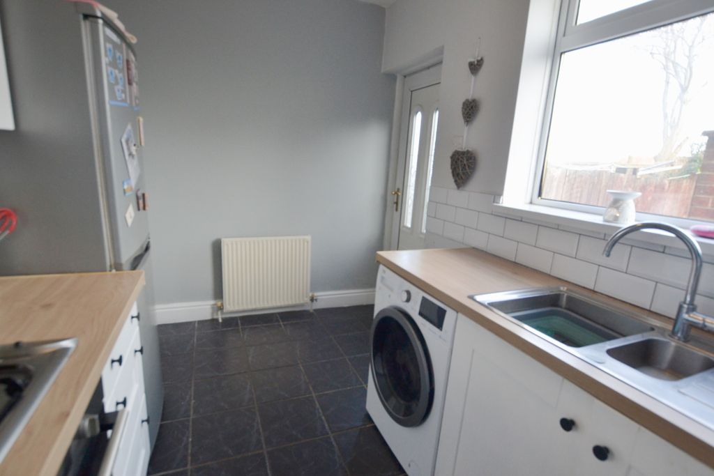 Additional image 7 of 2 bed flat for saleBlack Road, Hebburn NE31