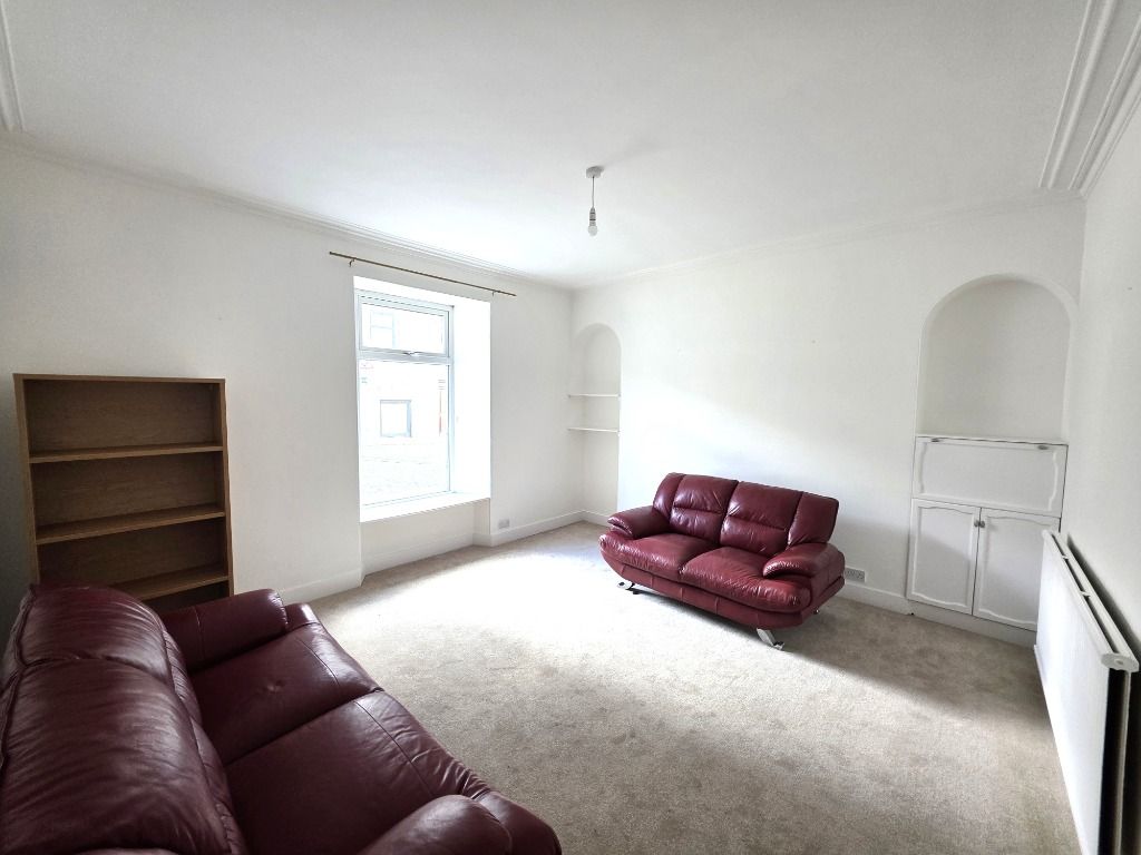 Property photo 2 of 8 Photo 2