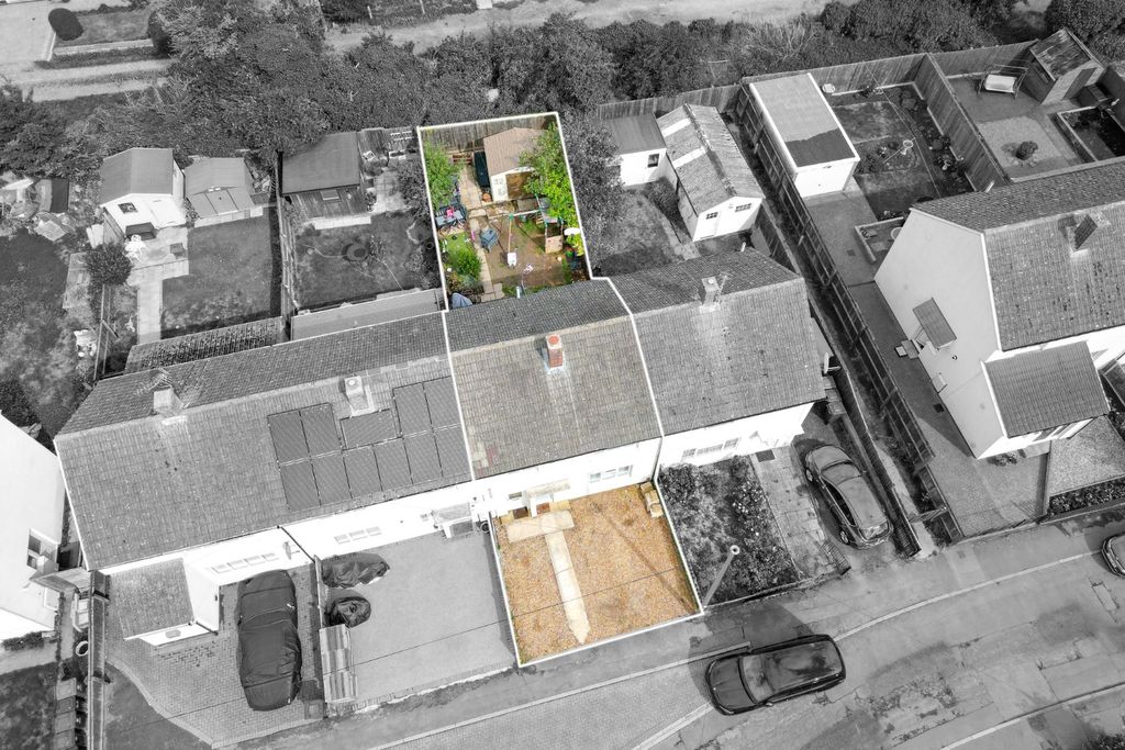 Property photo 2 of 11 4503162