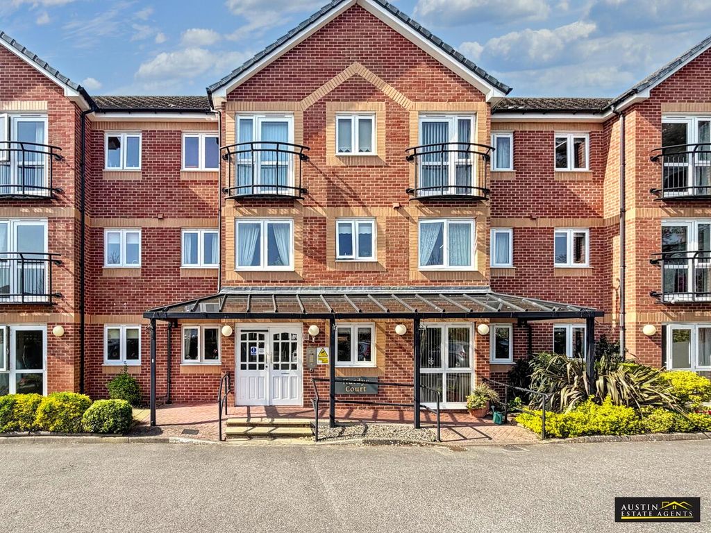 Property photo 1 of 10 Front (Exterior)