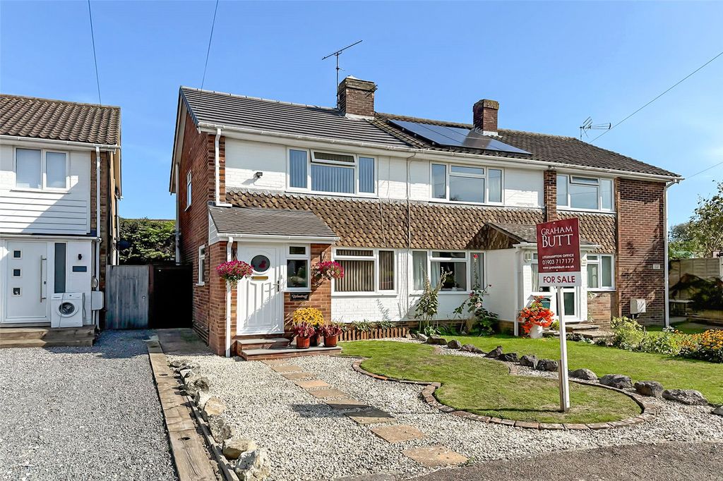 Property photo 1 of 17 Picture No. 02