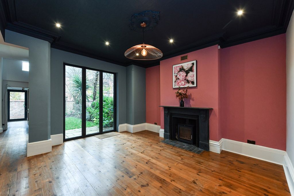 Additional image 4 of 5 bed semi-detached house to rentHamilton Drive NG7