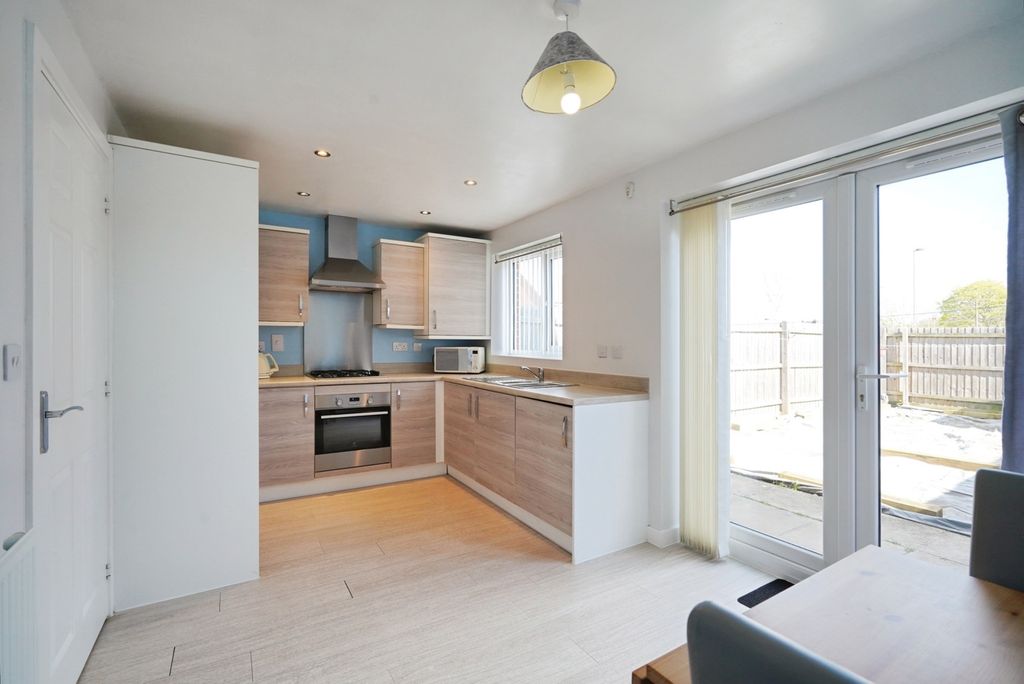 Property photo 3 of 15 Kitchen/Diner