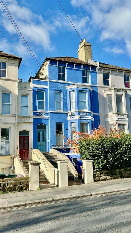 Property photo 2 of 46