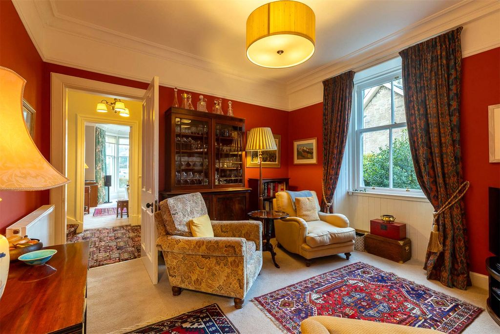 Property photo 3 of 50 Picture No. 02