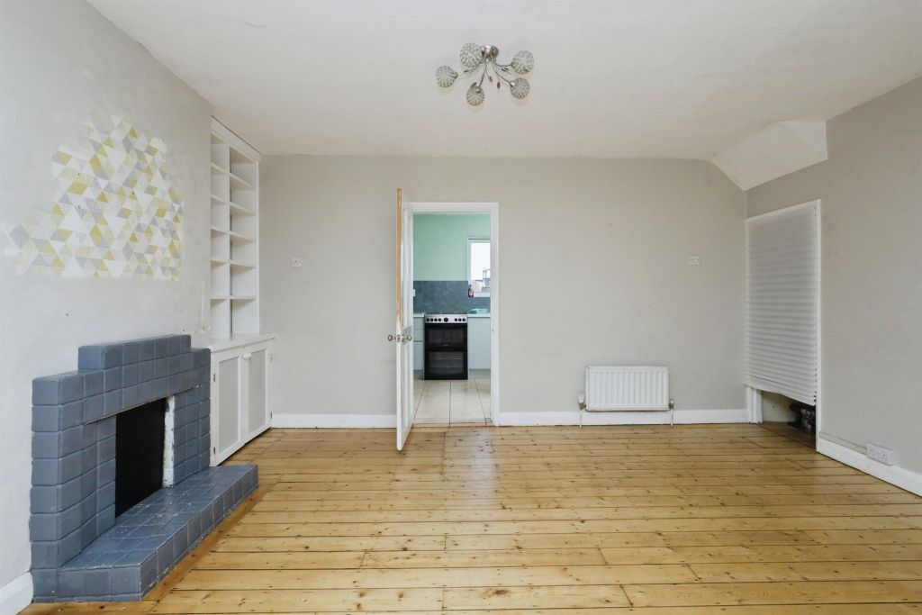 Property photo 3 of 18