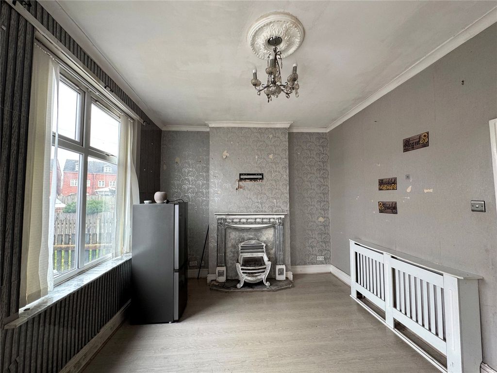 Property photo 3 of 19 Picture No. 17