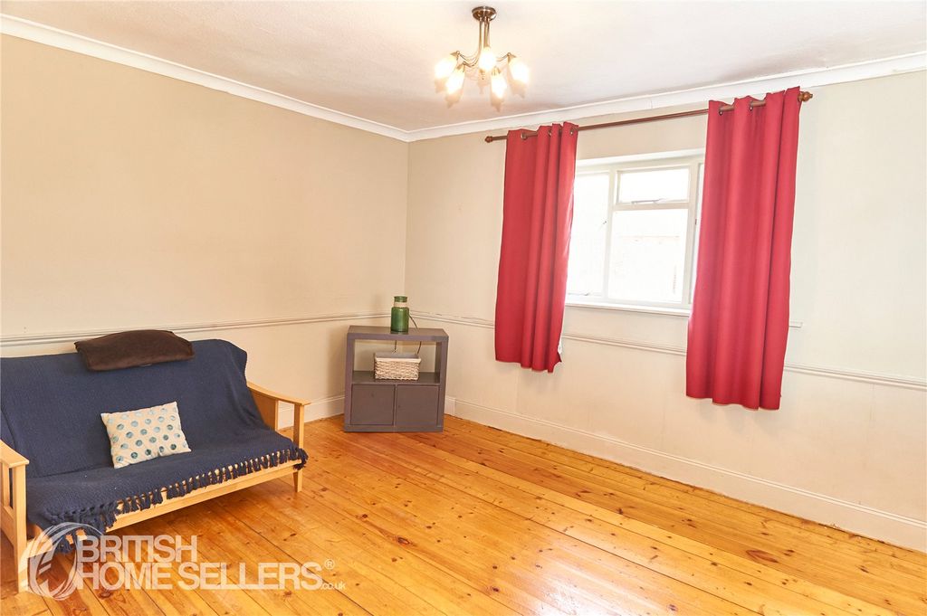 Property photo 3 of 12 Picture No. 13
