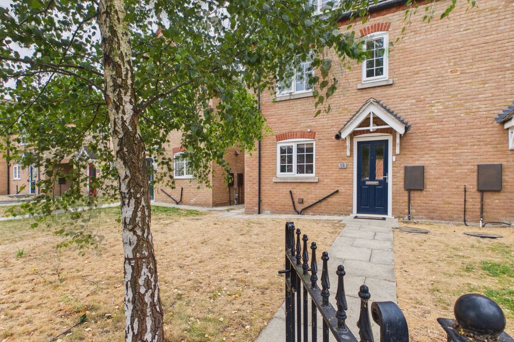 Property photo 1 of 27