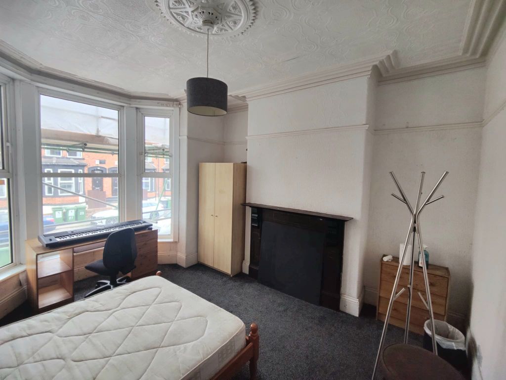 Property photo 3 of 33