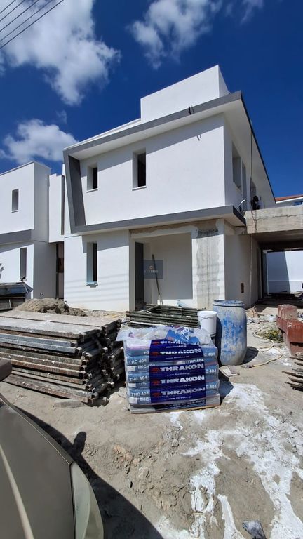 Property photo 1 of 25