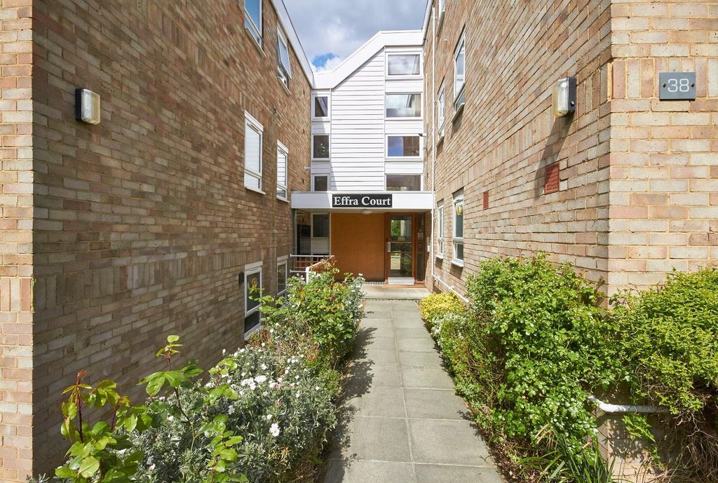 Property photo 3 of 7 Effra-Court-Img_0961.Jpg