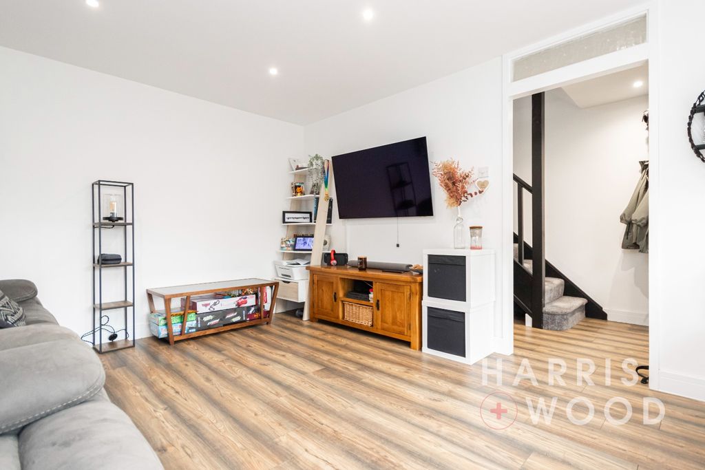 Property photo 2 of 16 4505546