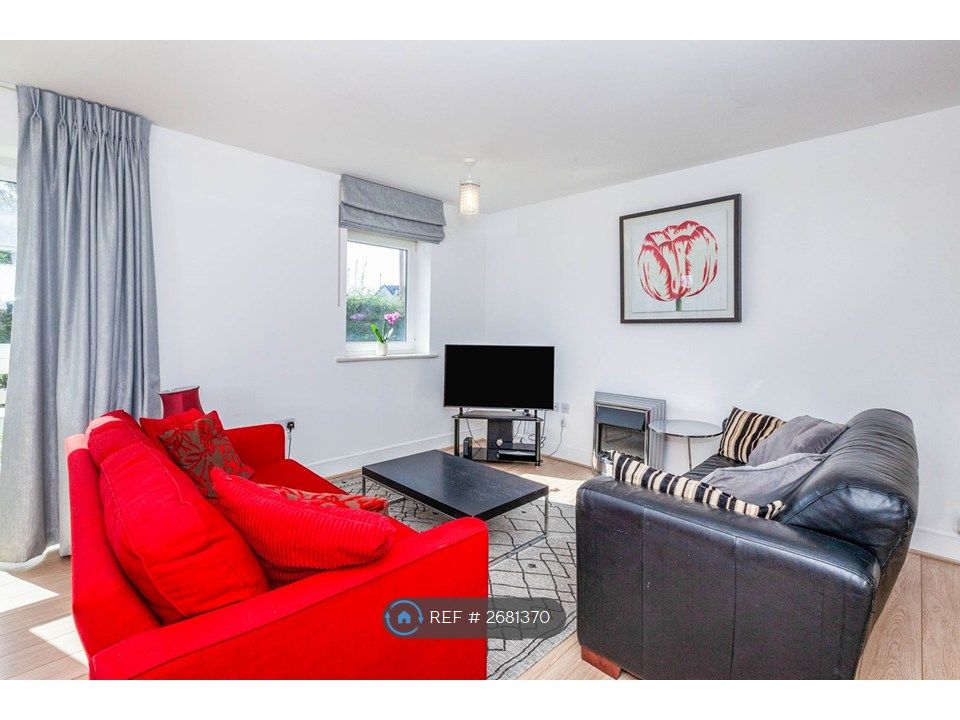 Property photo 3 of 24