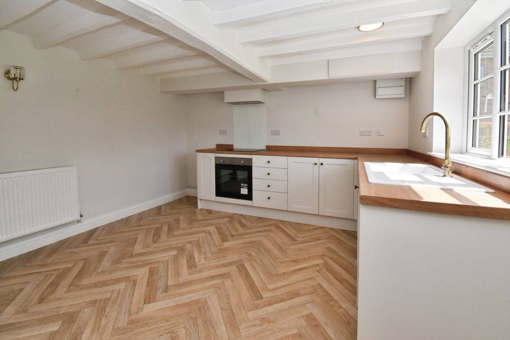 Property photo 2 of 7 Kitchen Diner