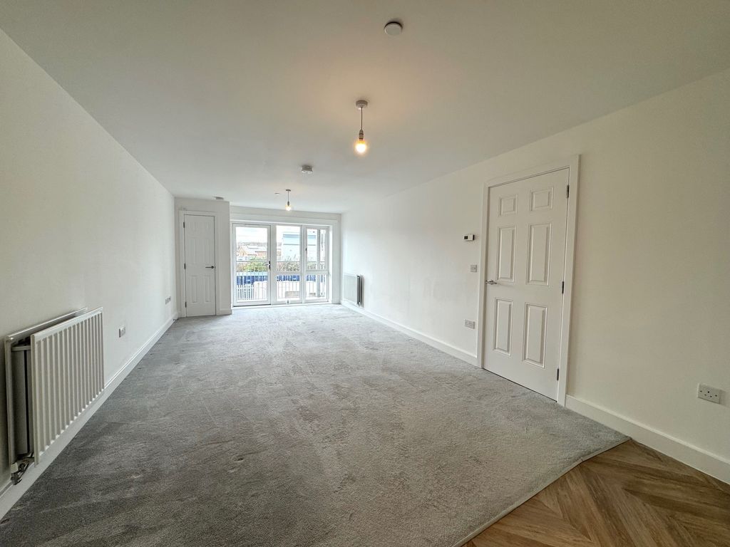 Property photo 2 of 7 Living Room