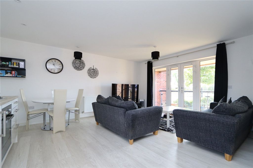 Property photo 2 of 10 Picture No. 06
