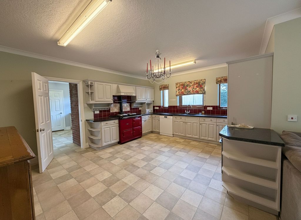 Property photo 3 of 24 Kitchen