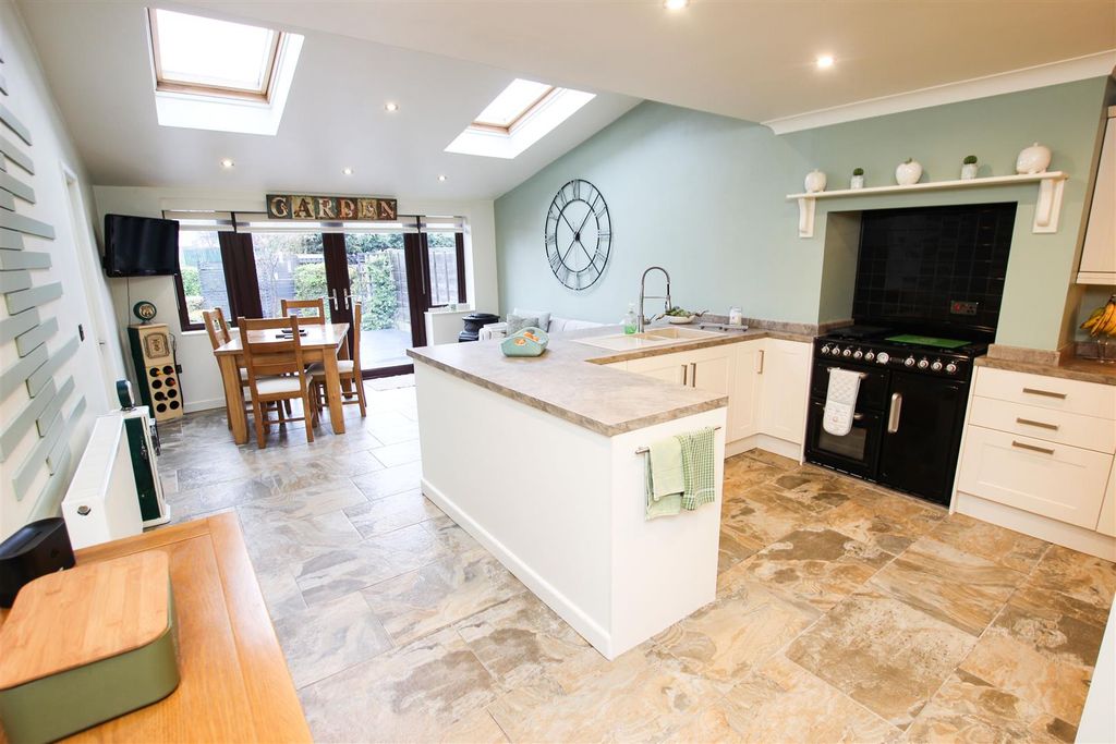 Property photo 2 of 17 Open Plan Living/Dining/Kitchen