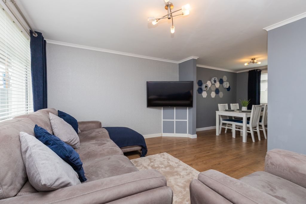 Property photo 1 of 21 Lounge/Dining Room