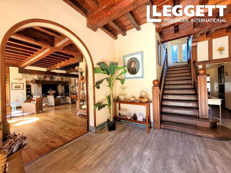 Property photo 1 of 10