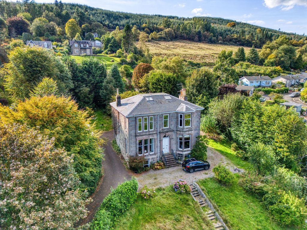 Property photo 1 of 30