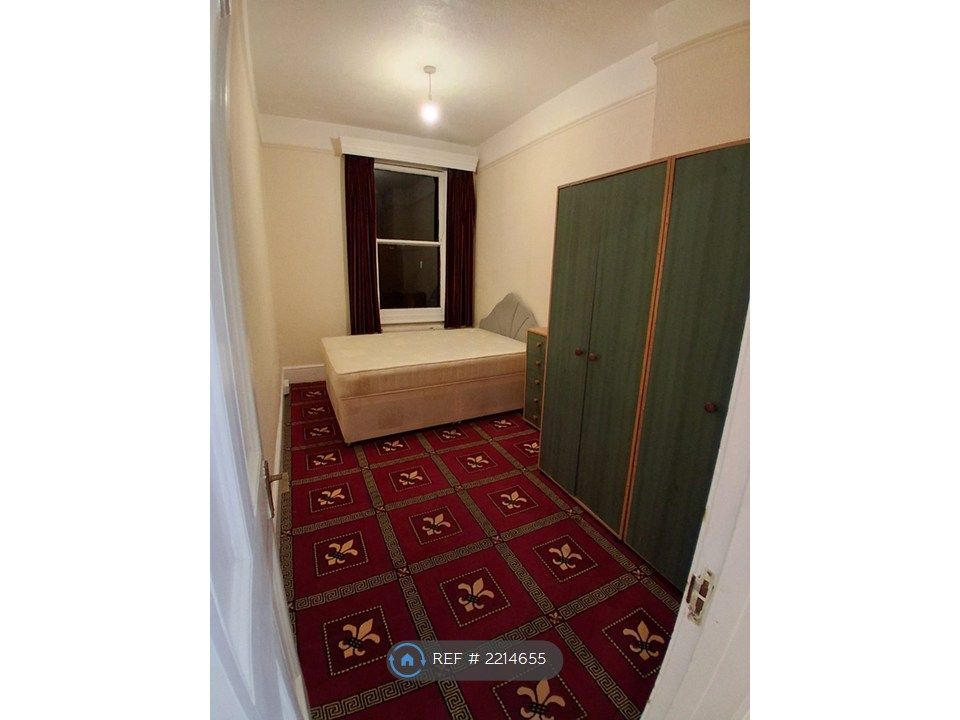 Property photo 3 of 5