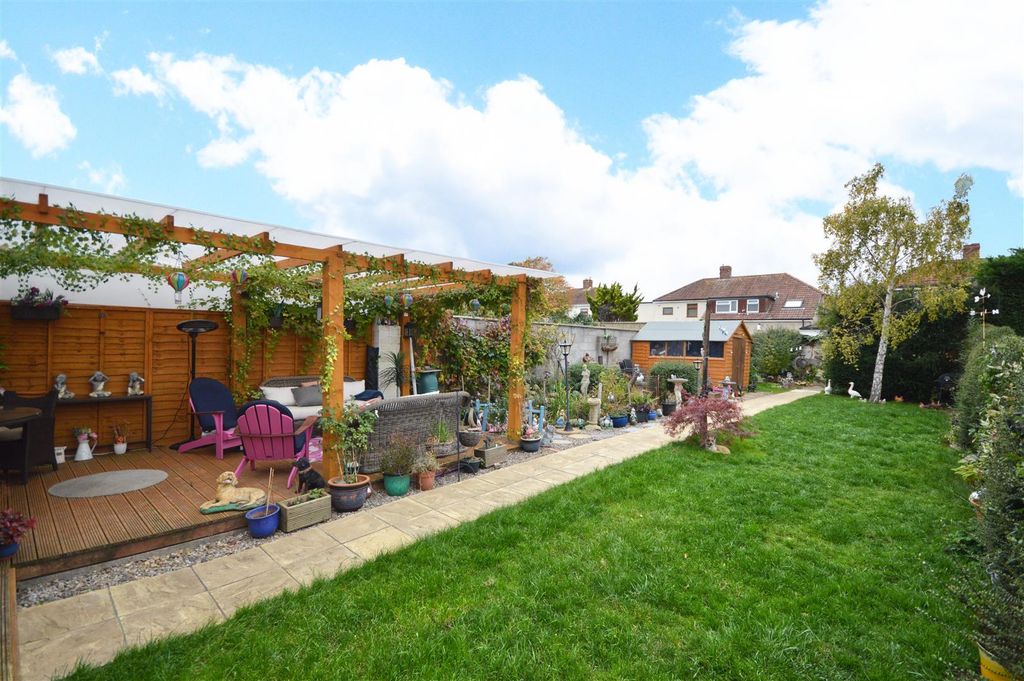 Property photo 3 of 24 Outside