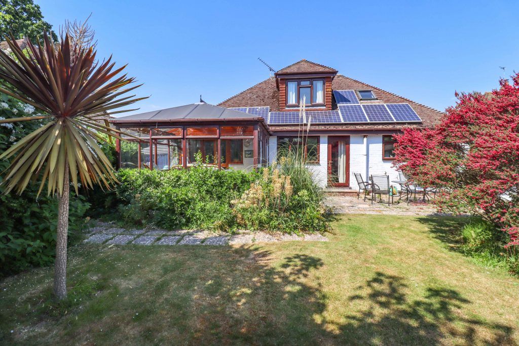 Property photo 2 of 25