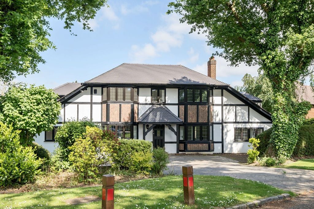 Property photo 1 of 21 External