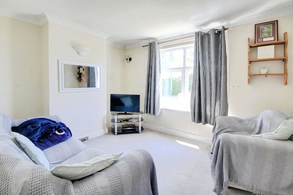 Property photo 2 of 12 Pbox-Img.Jpg