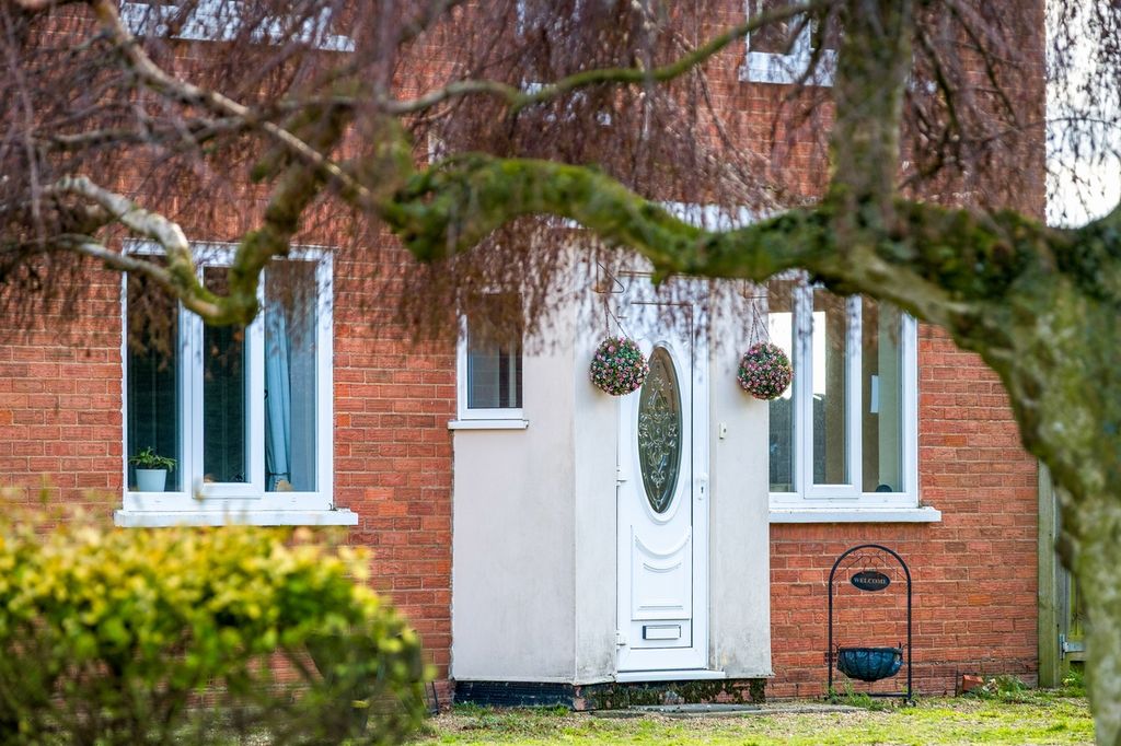 Property photo 2 of 29