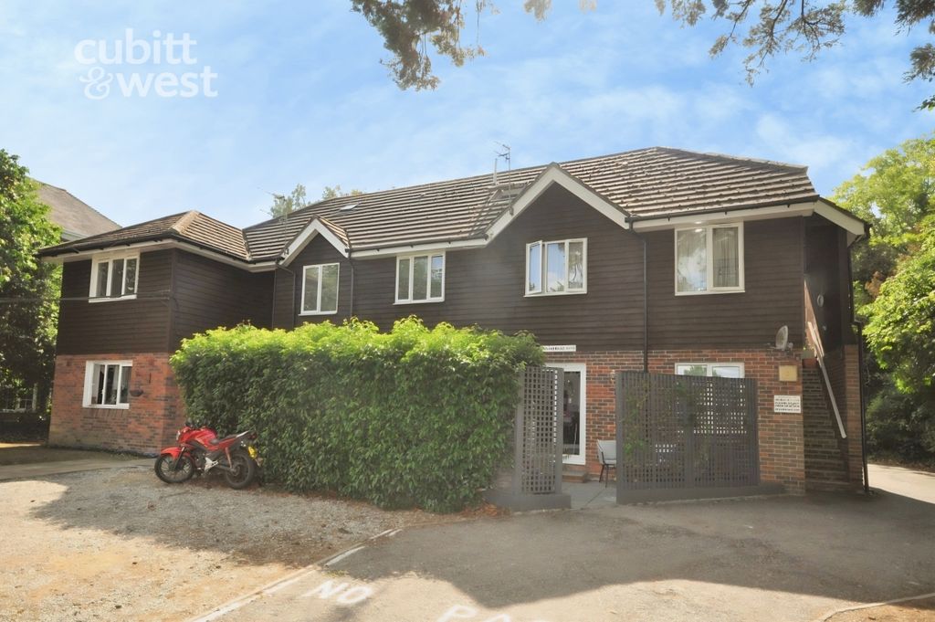 Property photo 1 of 10 External
