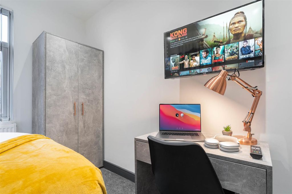 Property photo 2 of 9