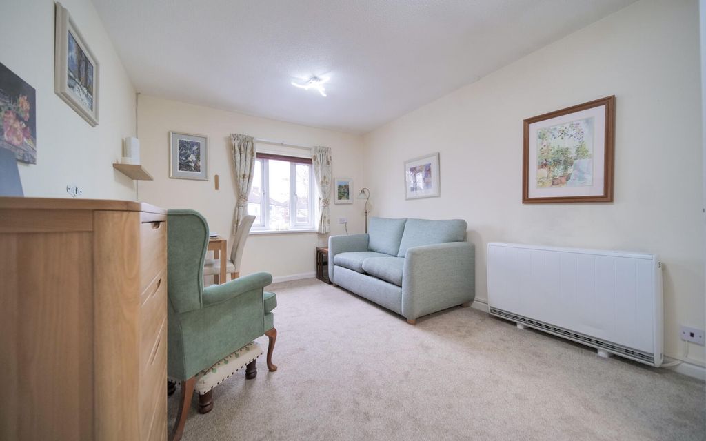 Property photo 3 of 10 Living Room