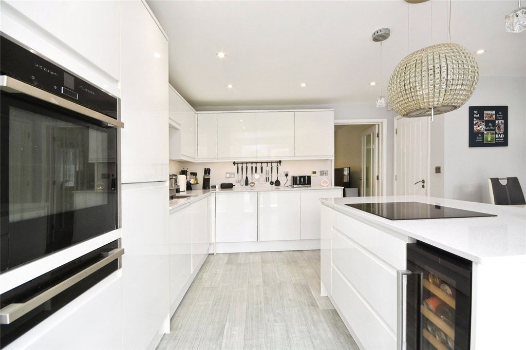 Property photo 3 of 17 Picture No. 70