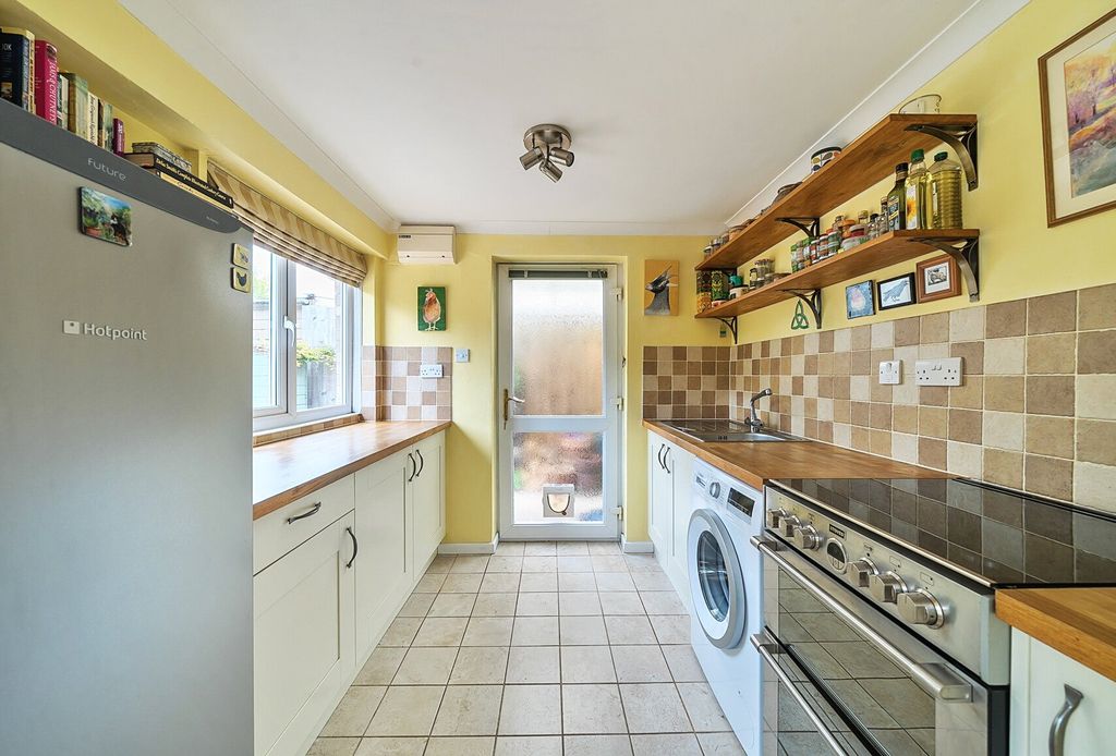 Property photo 3 of 21 Picture No. 32