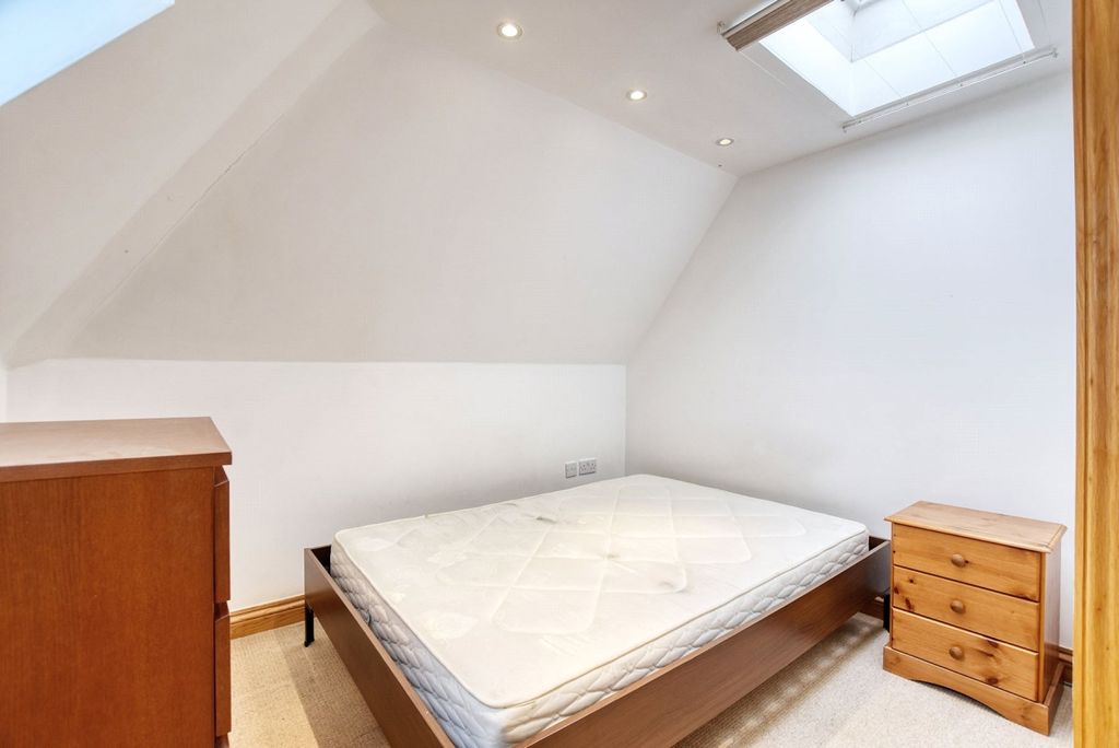 Property photo 2 of 10 10