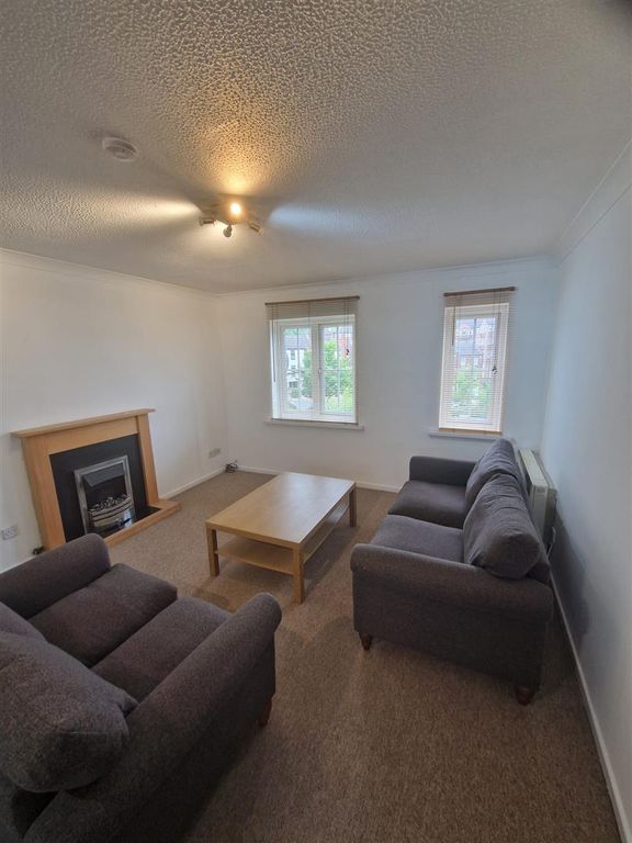 Property photo 2 of 10 1000097520.Jpg