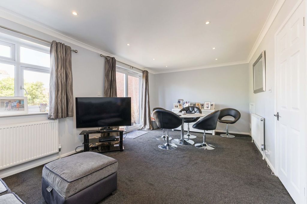 Property photo 2 of 13