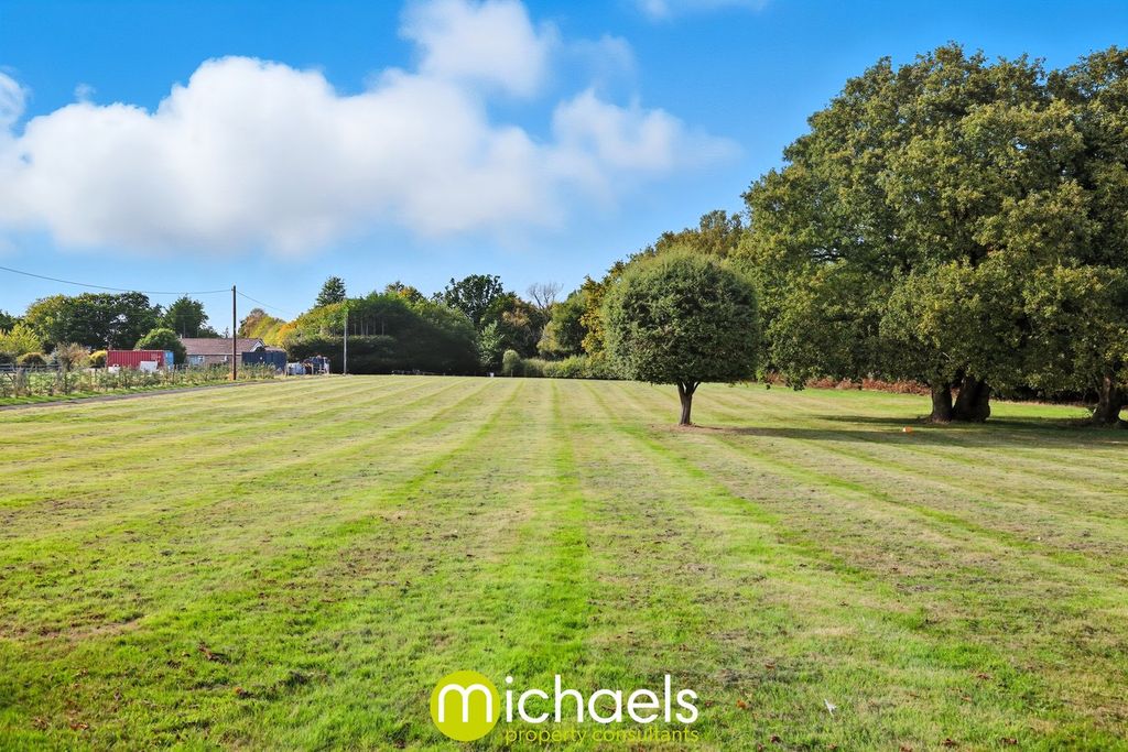 Property photo 3 of 42