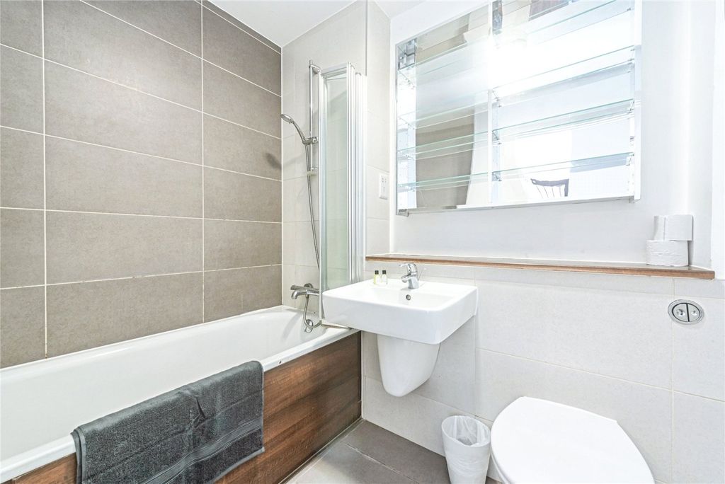 Property photo 3 of 21 Picture No. 16