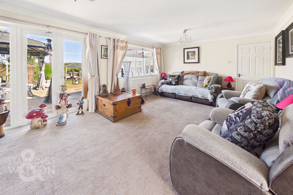 Property photo 2 of 26