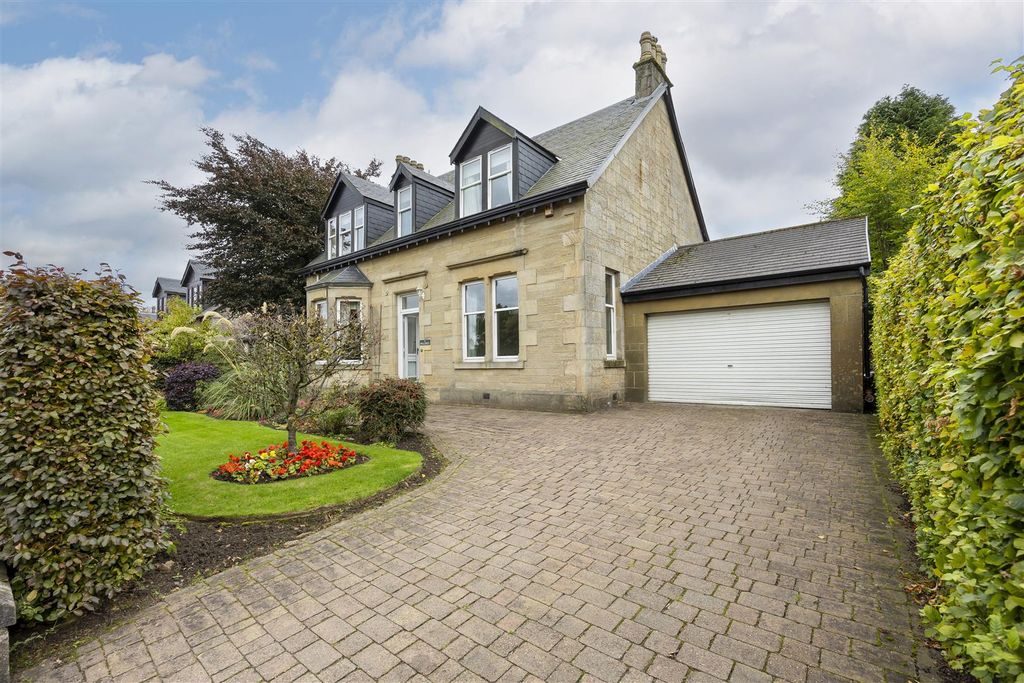 Property photo 1 of 49 13_Crosshill_Rd_Lenzie_003.Jpg