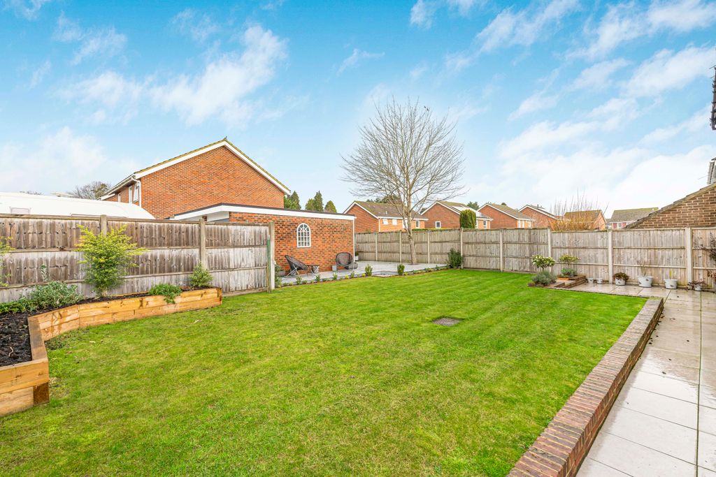 Property photo 2 of 27 12_69244