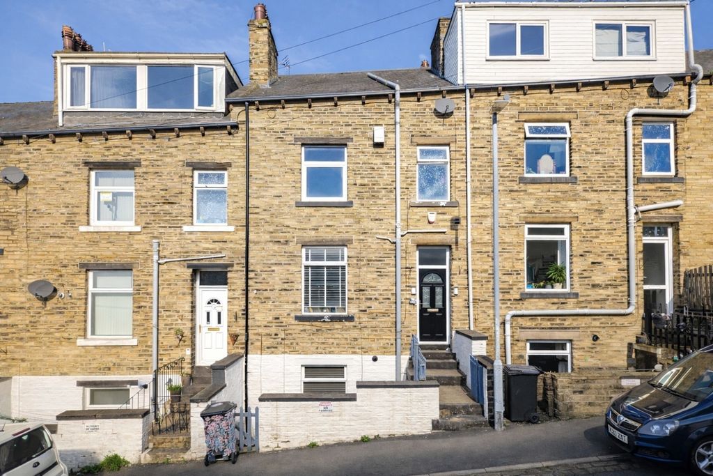 Property photo 1 of 17 Browning Avenue Ewemove Siddal (17)